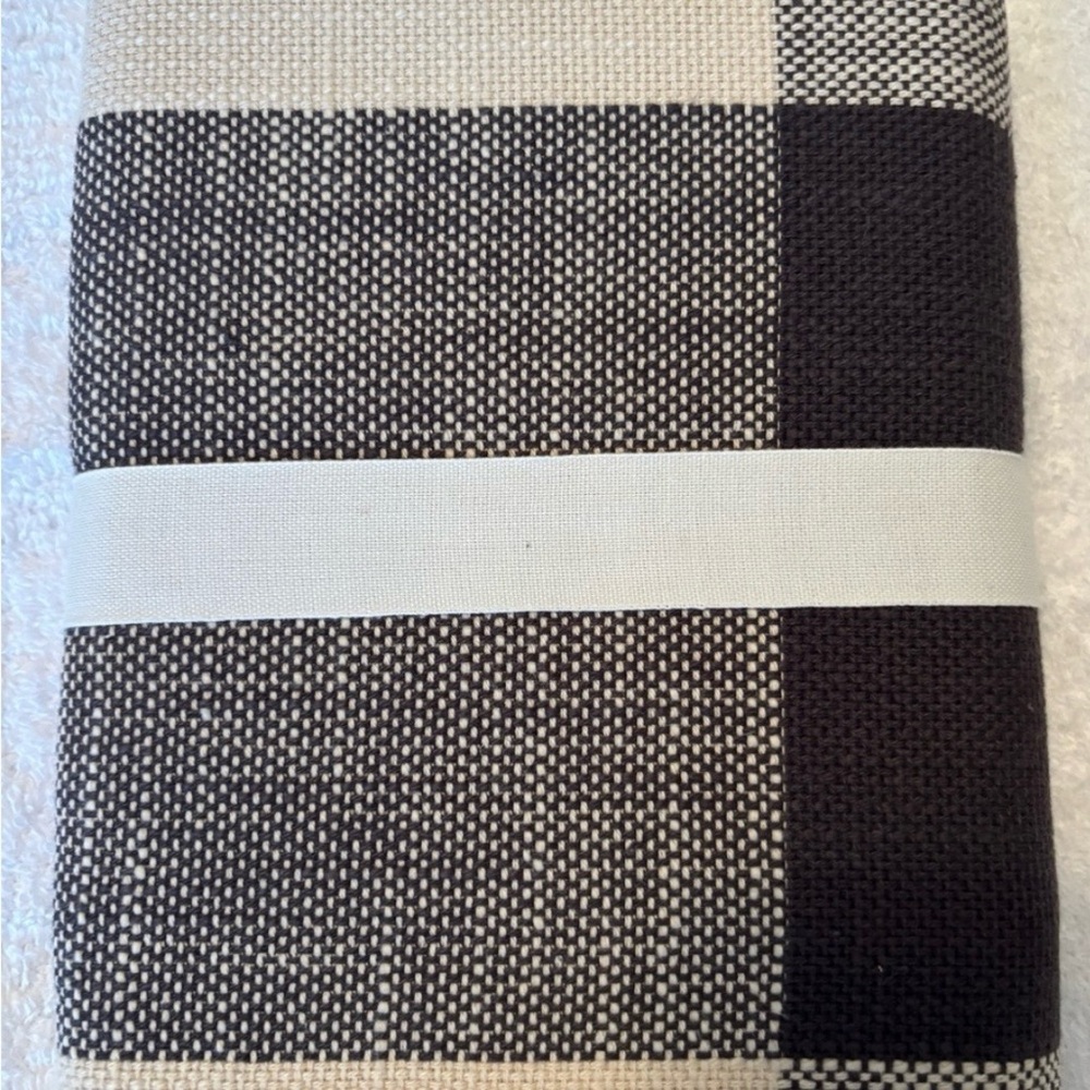 Pottery Barn Black and Cream Buffalo Check Pillow Sham - Picture 5 of 6